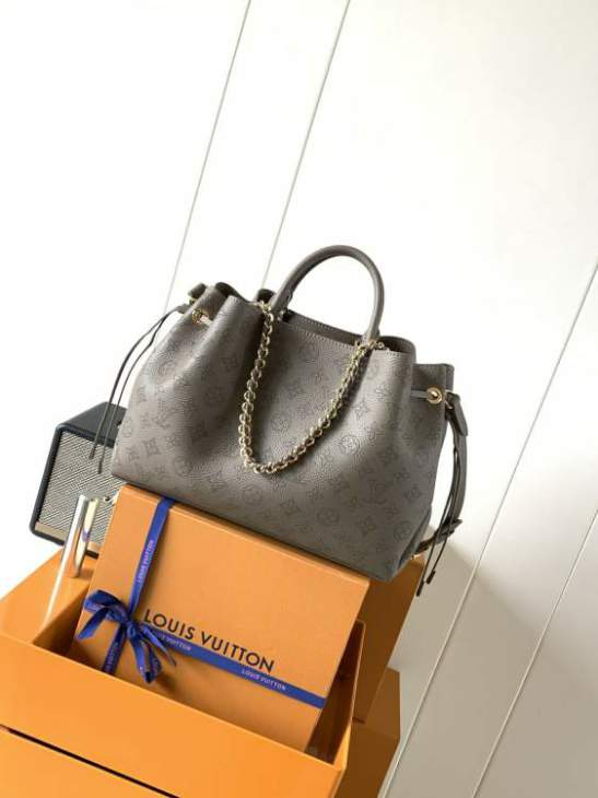 Picture of Louis Vuitton Handbags _SKUfw230105112fw
